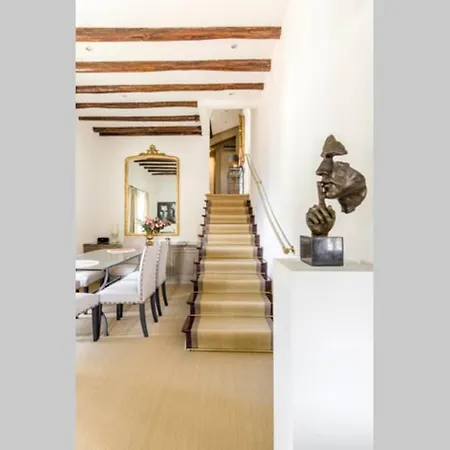 Palazzo Ruspoli Apartment